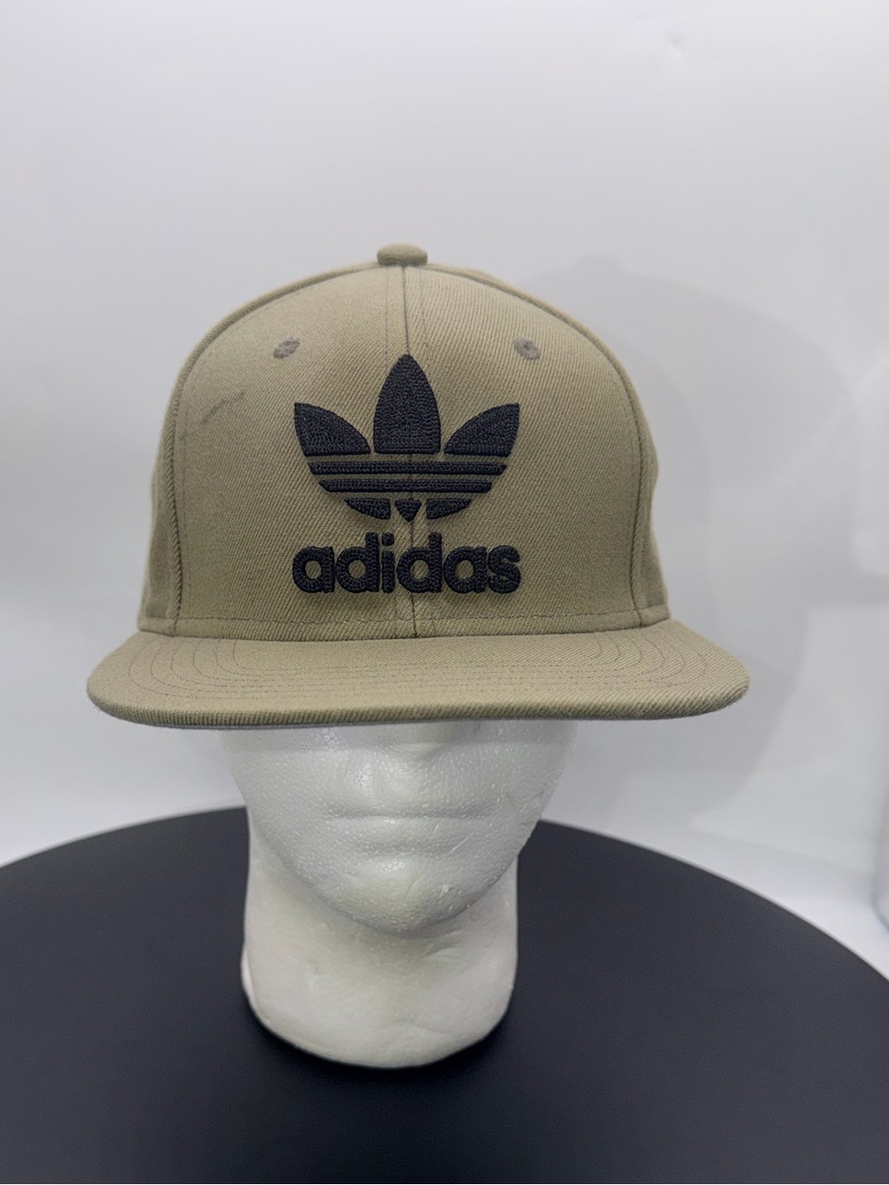 Adidas Trefoil snapback hat